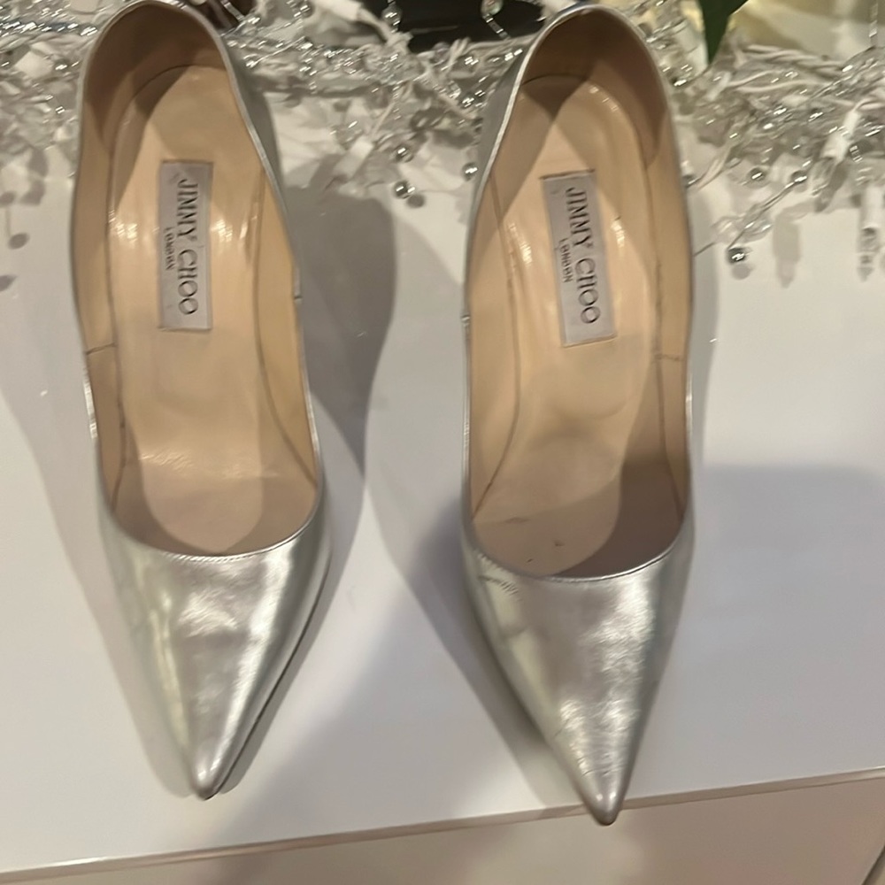 Jimmy Choo pump